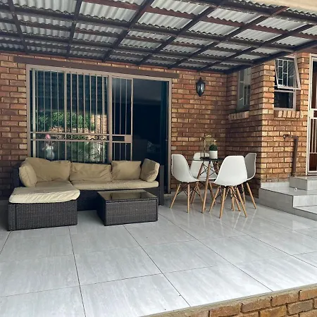 Acuvea Inn Kempton Park Exterior photo