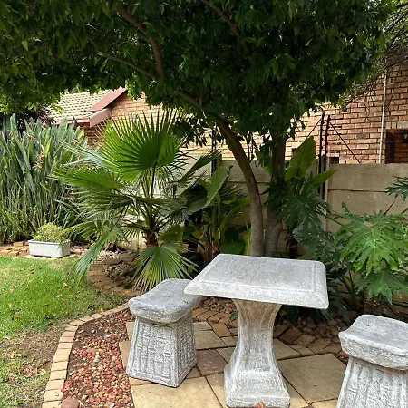 Acuvea Inn Kempton Park Exterior photo