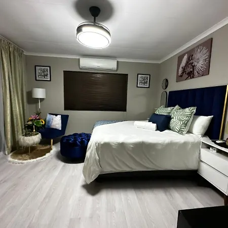 Acuvea Inn Kempton Park Exterior photo