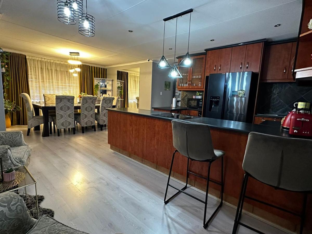 Holiday home Acuvea Kempton Park