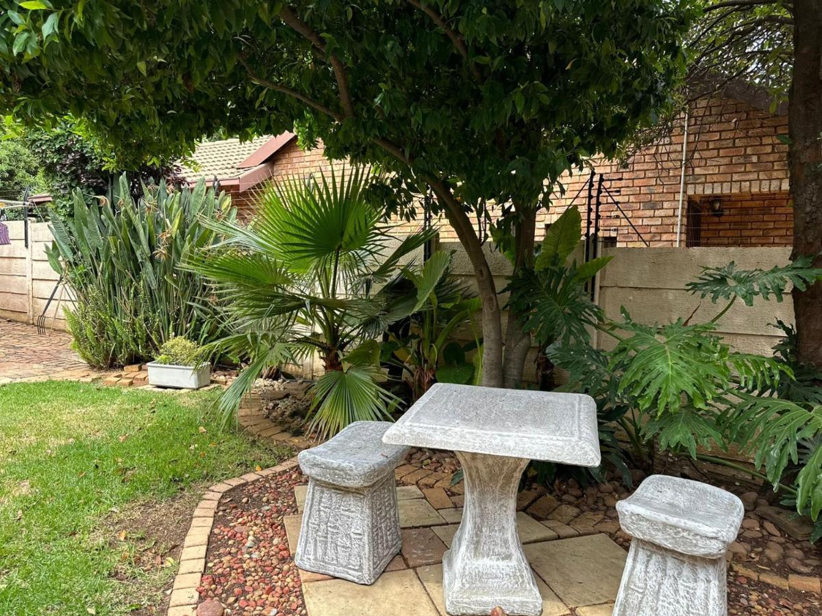 Acuvea * Kempton Park